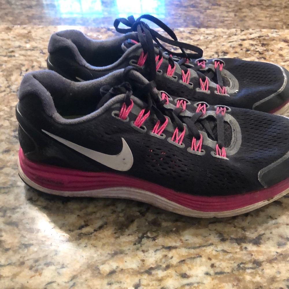 Ladies Nike sneakers
